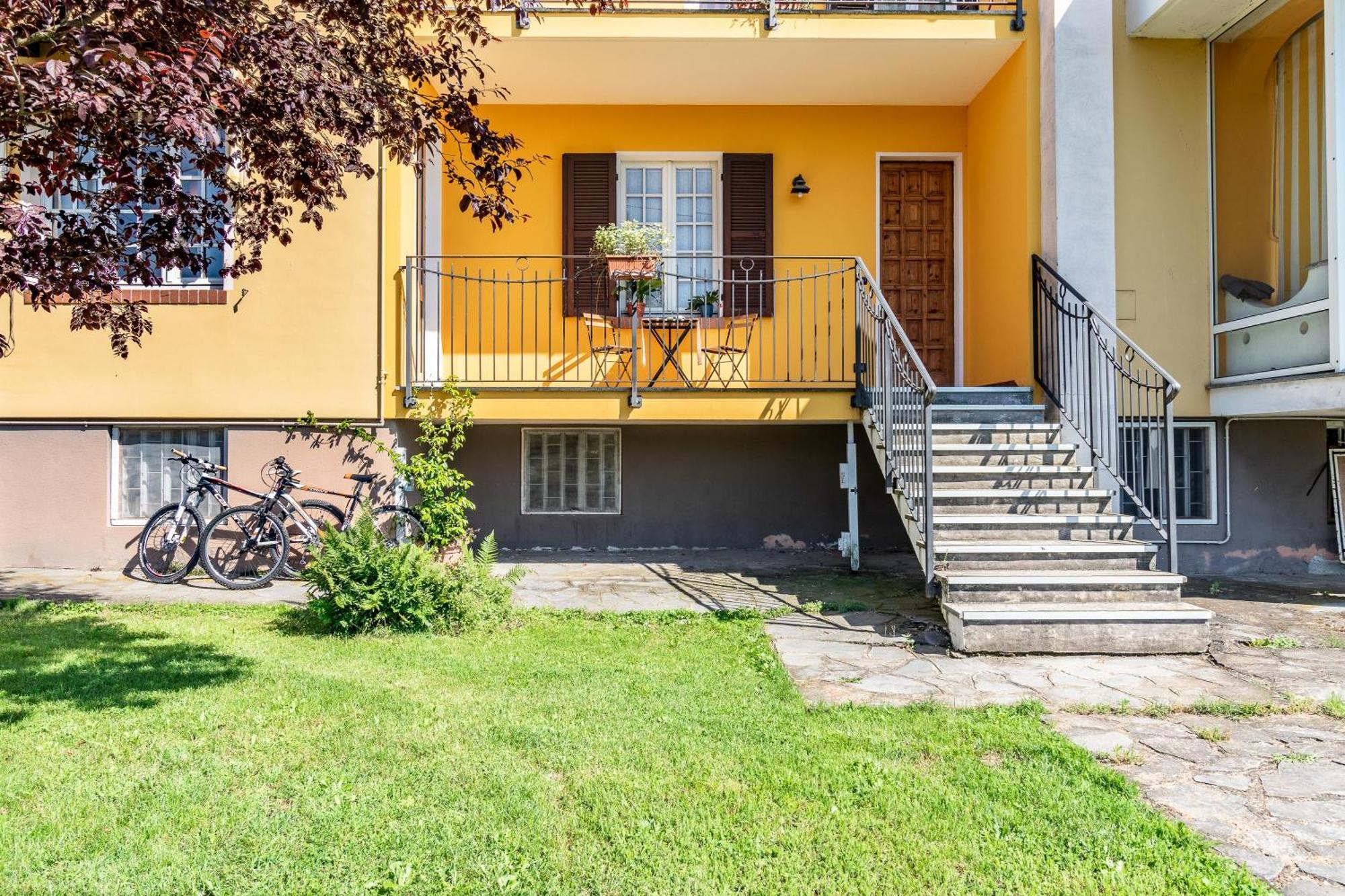 Quick Home Garden Apt Alice Castello Bagian luar foto