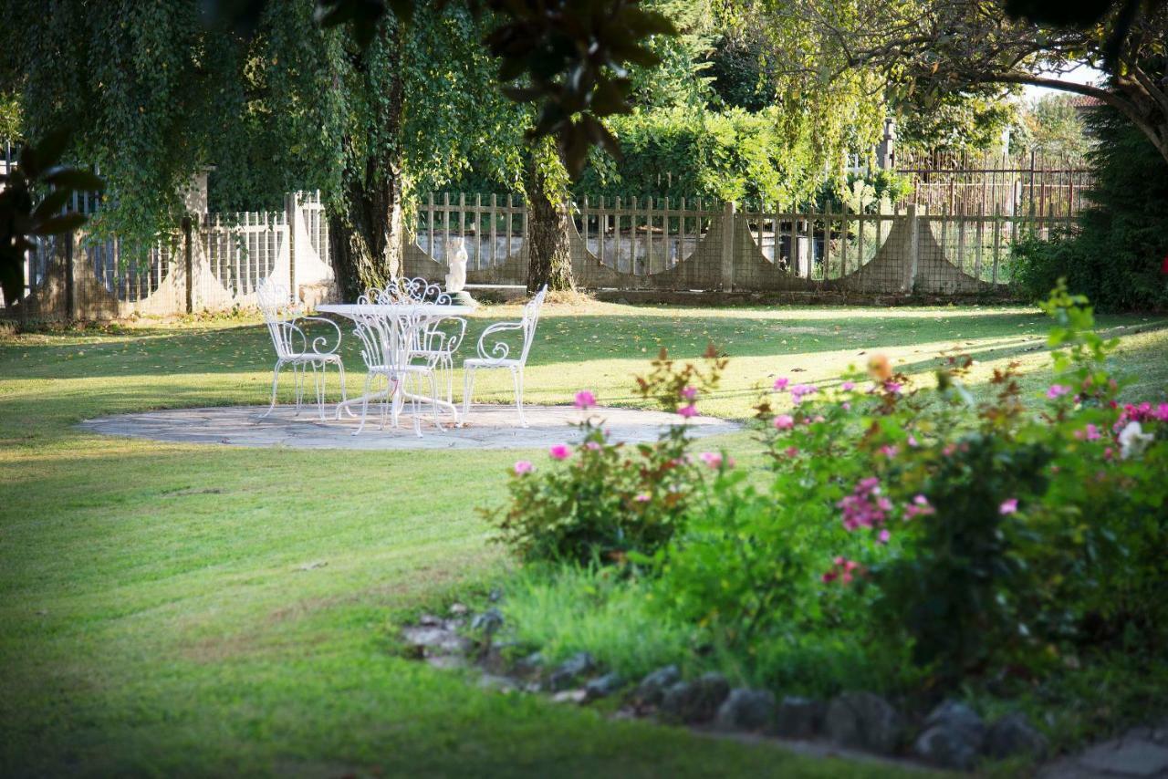 Quick Home Garden Apt Alice Castello Bagian luar foto